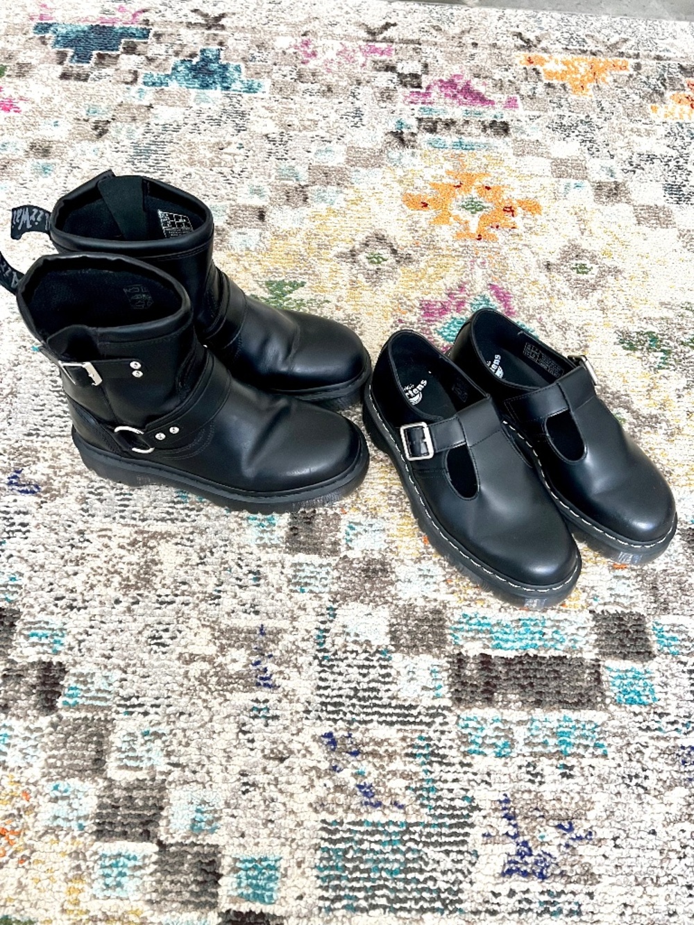 Dr. Martens Black Leather Capsule Womens Size 8